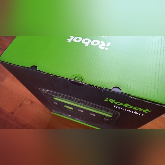 iRobot Roomba s9+ - Picture 3 of 4